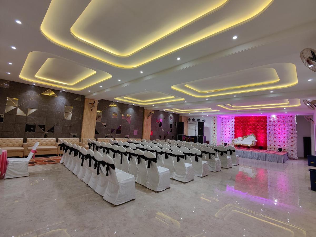 Hotel Ganpati Palace Mathura Eksteriør billede